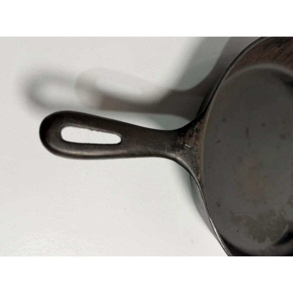 VTG Wagner Cast Iron Skillet Black #7 Round Frying Pan Cookware Kitchenware